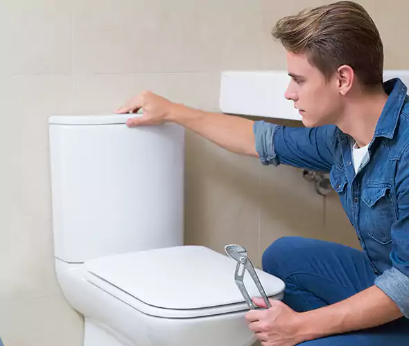Expert Plumber for Toilet Replacement in Massapequa Park, NY: Schedule Affordable Toilet Replacement Services with Us