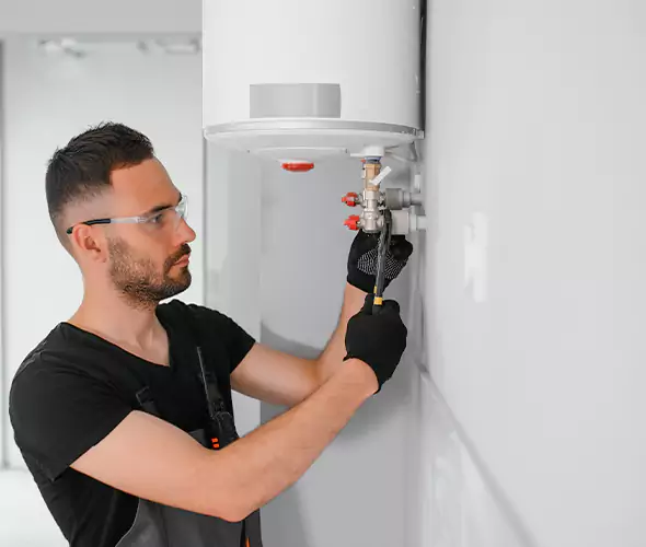 Expert Plumber for Water Heater Expansion Tank Installation in Massapequa Park, NY